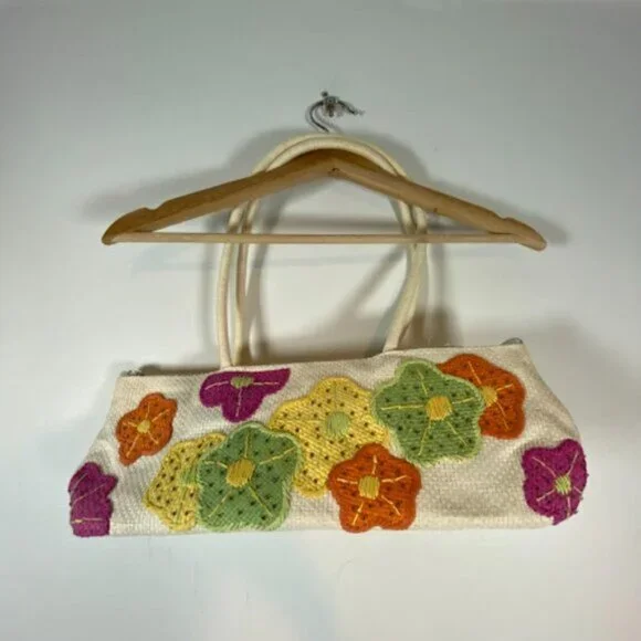 Floral Woven Women's  Embroidered Floral Accents Cream Straw Shoulder Bag - Picture 2 of 8